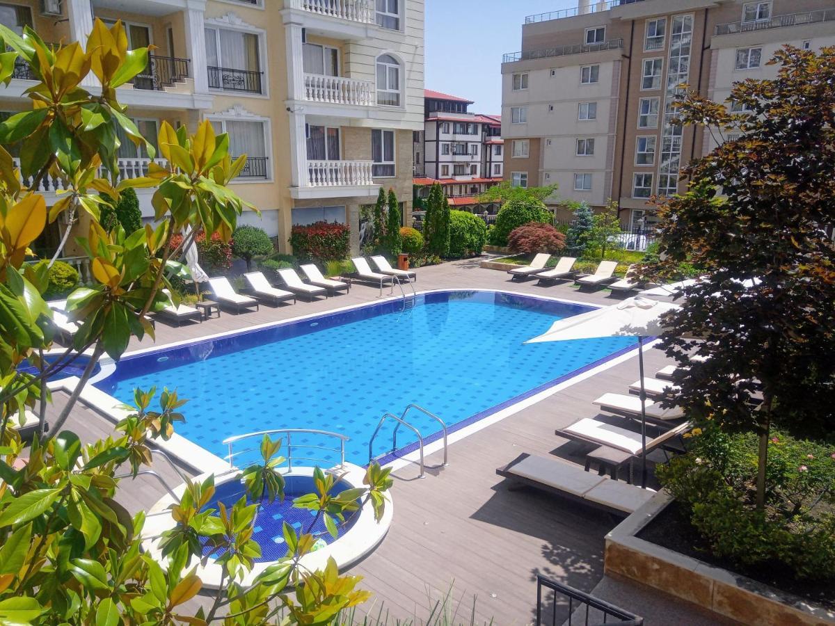 Private Apartament Sea View Sveti Vlas Apartment Bagian luar foto