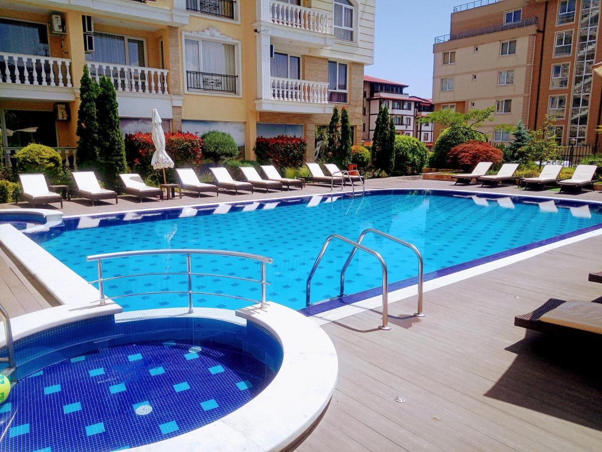 Private Apartament Sea View Sveti Vlas Apartment Bagian luar foto