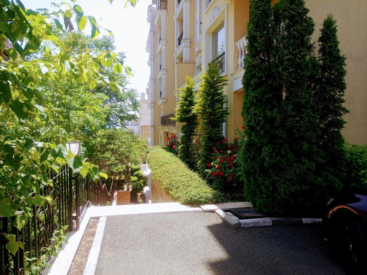 Private Apartament Sea View Sveti Vlas Apartment Bagian luar foto