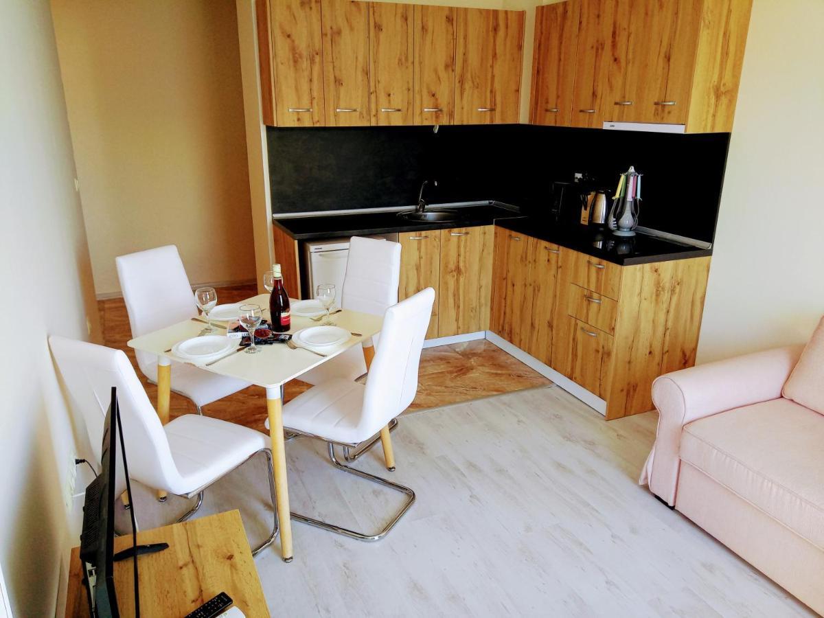 Private Apartament Sea View Sveti Vlas Apartment Bagian luar foto