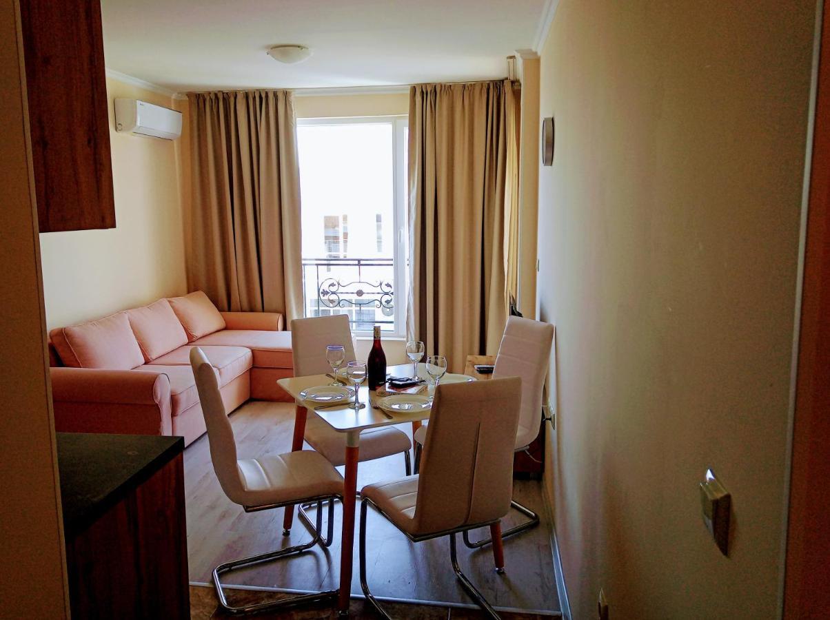 Private Apartament Sea View Sveti Vlas Apartment Bagian luar foto