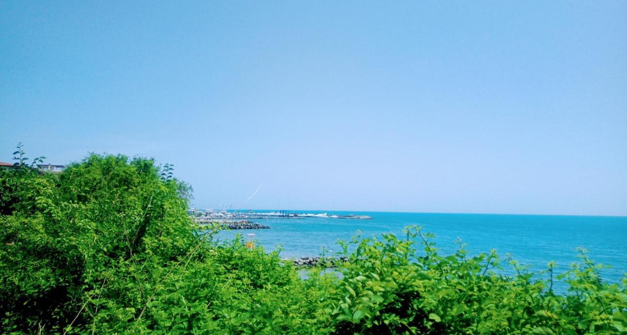 Private Apartament Sea View Sveti Vlas Apartment Bagian luar foto