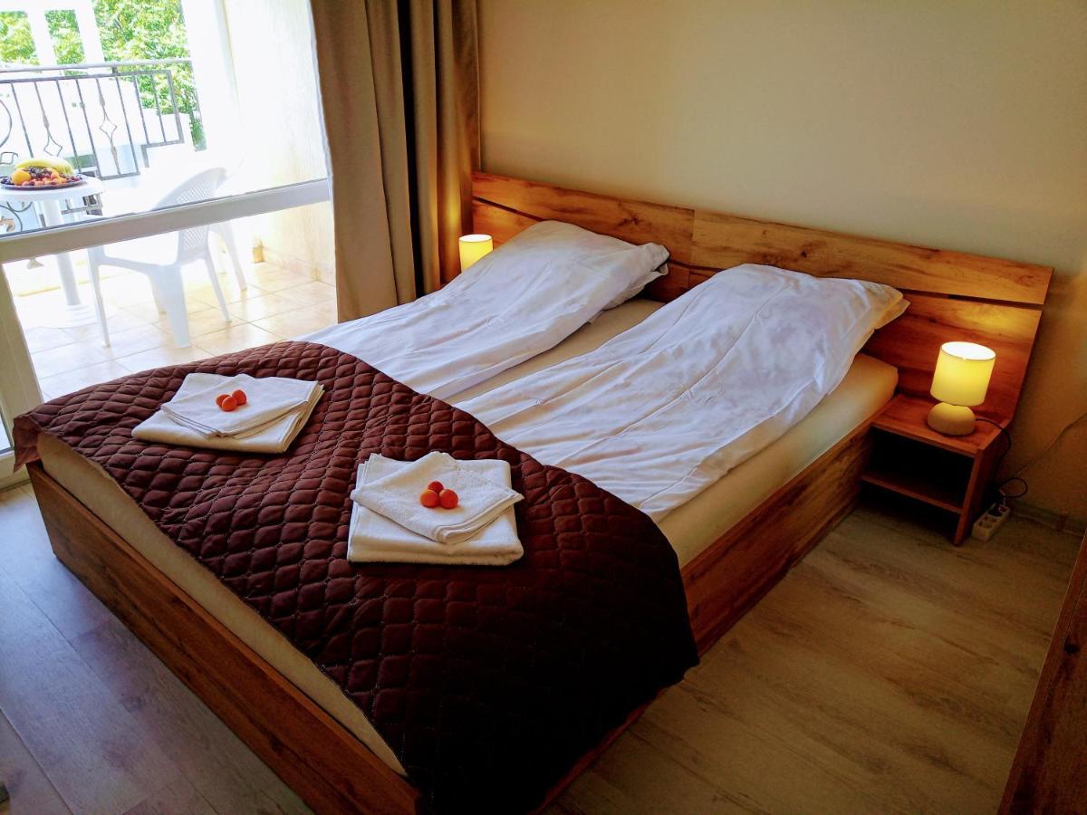 Private Apartament Sea View Sveti Vlas Apartment Bagian luar foto